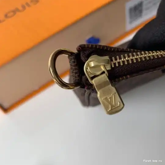 Frstbag ru Vuitton POCHETTE ACCESSOIRES Louis 0707